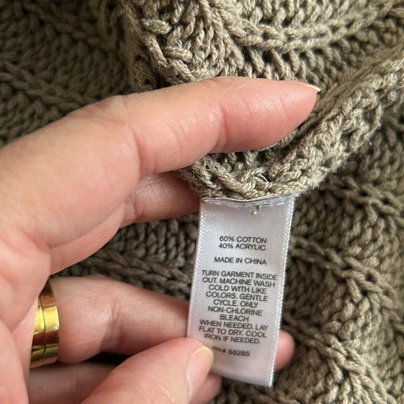 Express Taupe Knit Sweater size XS - Picture 4 of 7